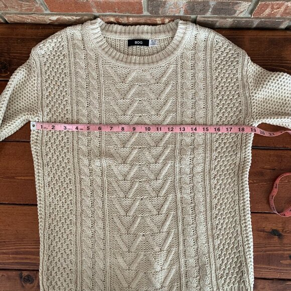 BDG Urban Outfitters Women Cable Knit Sweater XSmall Cream Fisherman Elbow Patch - Picture 13 of 14